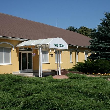Park Hotel Es Rendezveny Centrum Bábolna Exterior foto